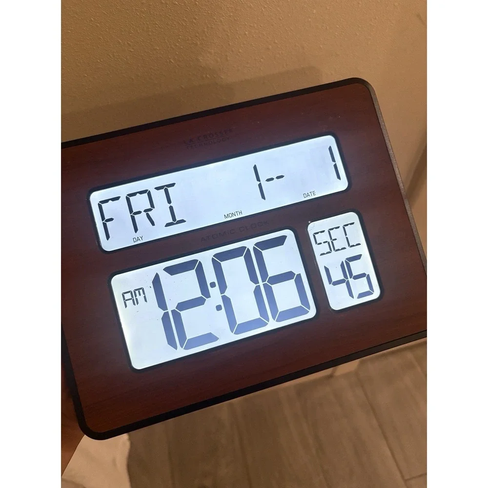 Vintage  Atomic Digital Alarm Clock Walnut blue Backlight la crosse technology